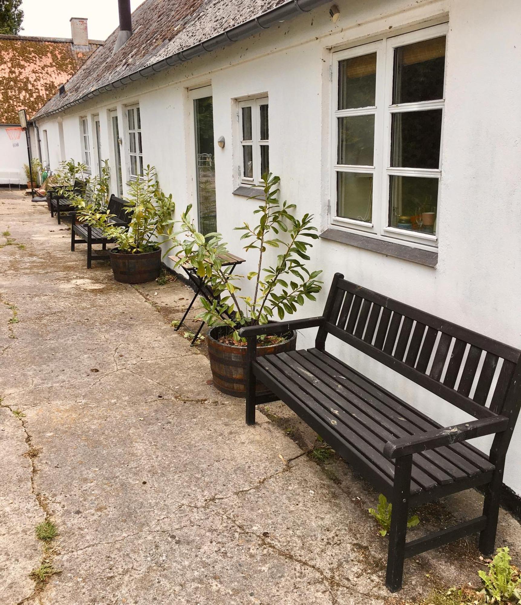 Hvidegaard Mon Hotel Стай Екстериор снимка